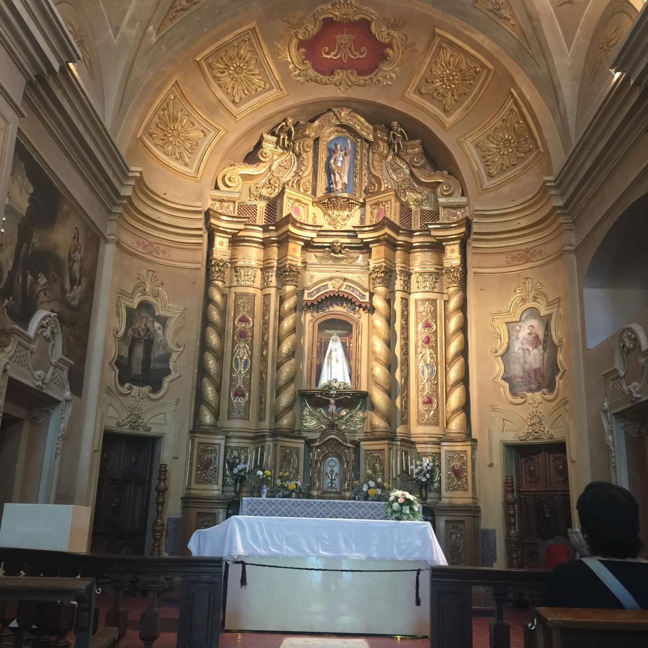 Altar de la parroquia