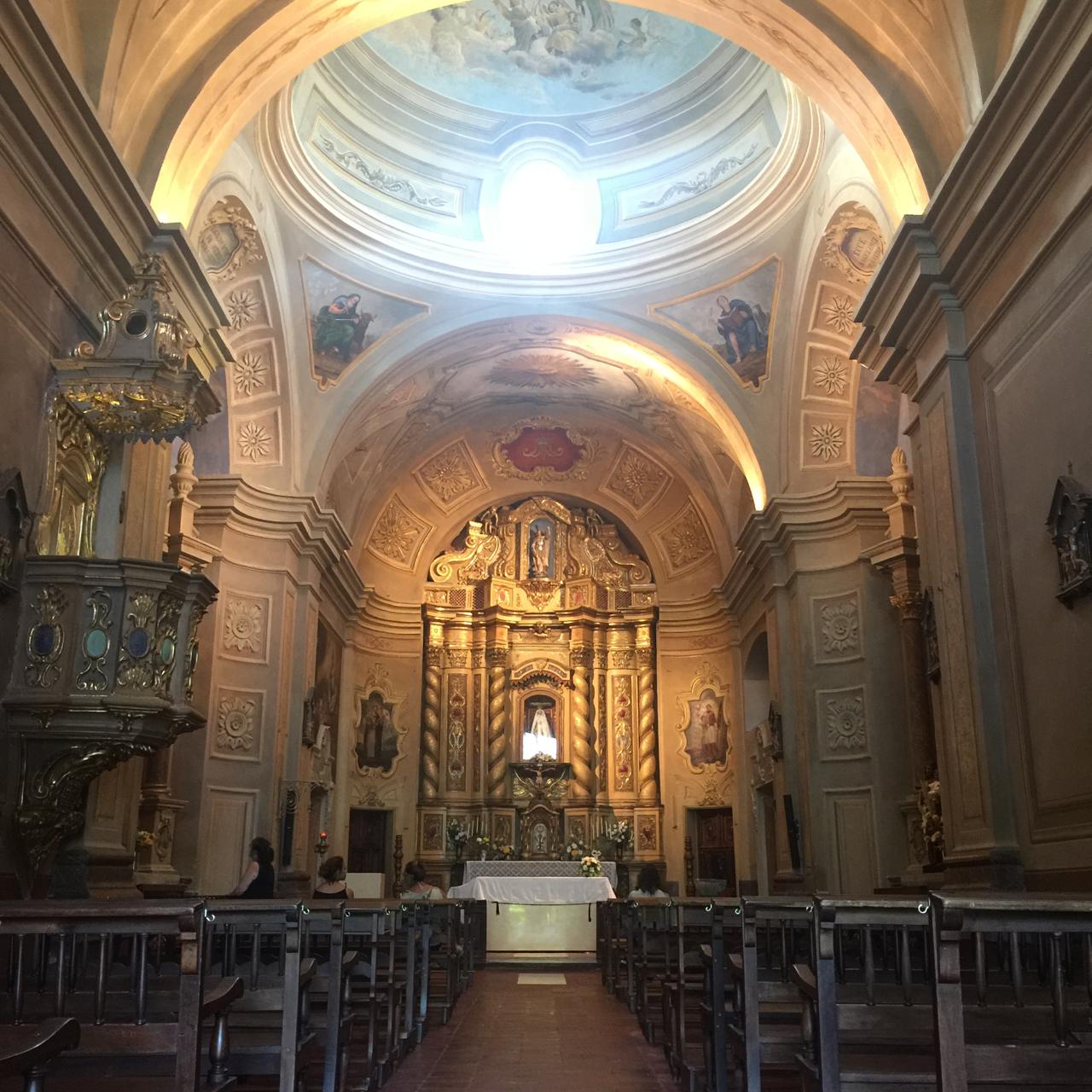 Interior parroquia