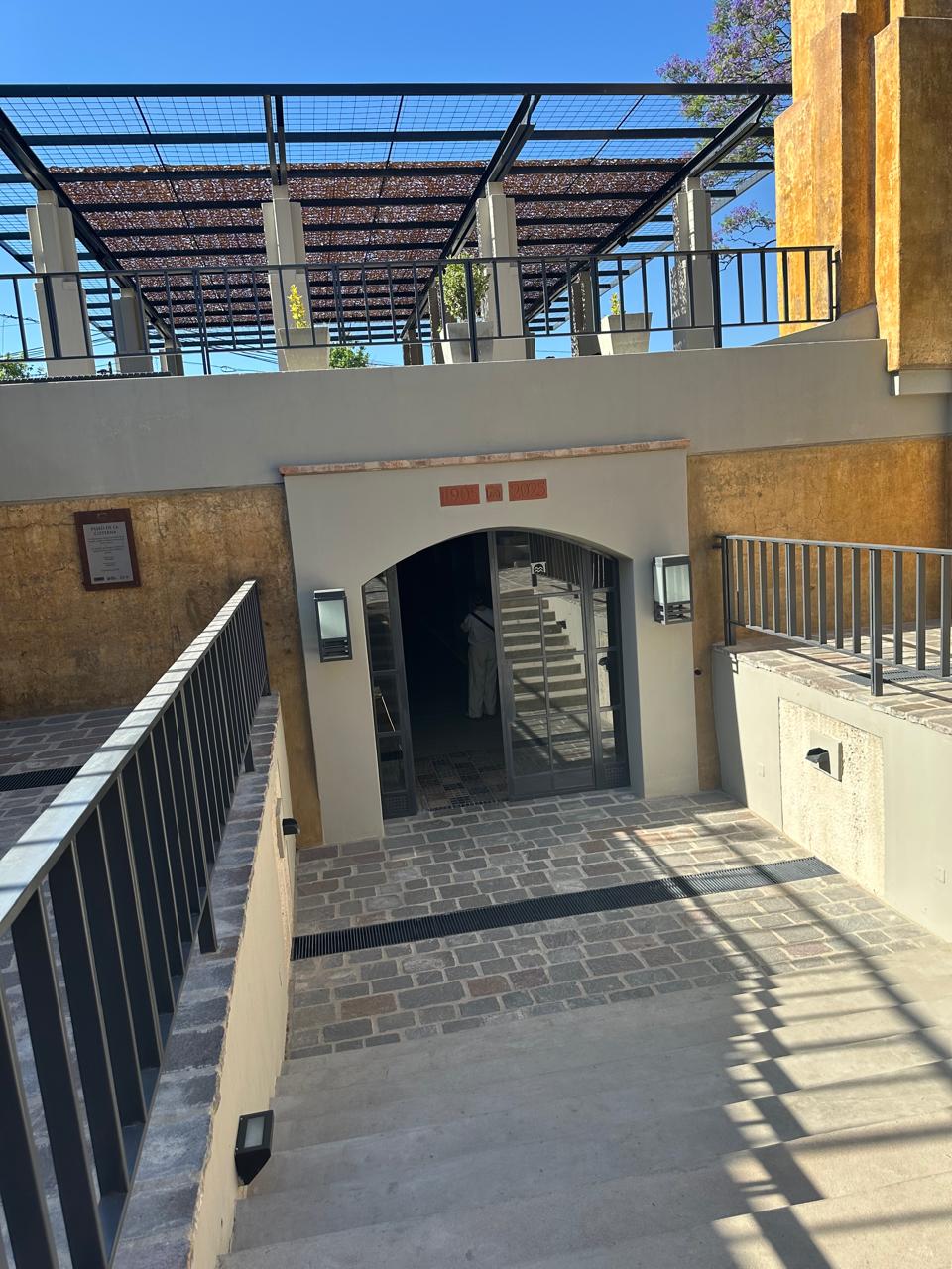 Paseo de la cisterna