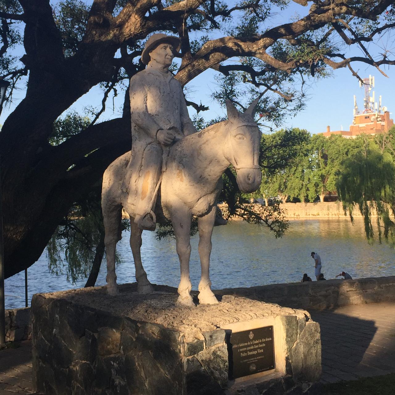 Monumentos Padre Viera